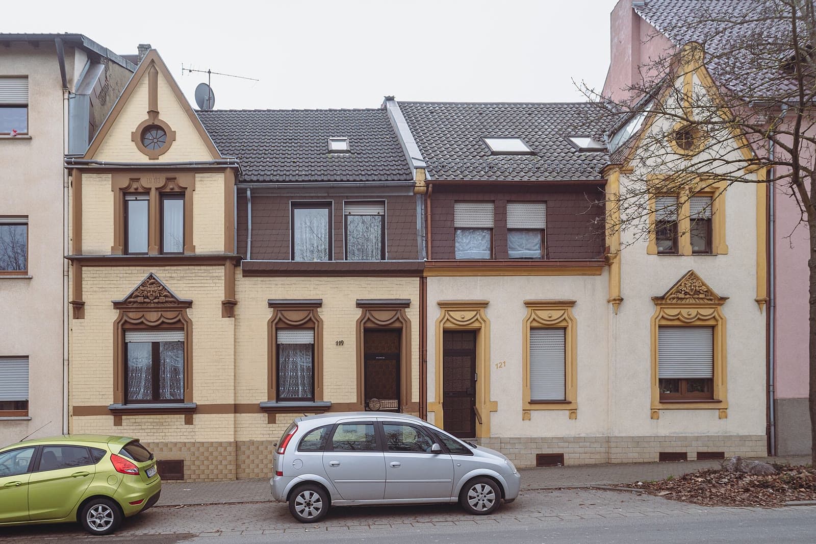Altbaufassaden in der Hofstattstraße in Völklingen — Hausmeister für Mehrfamilienhäuser